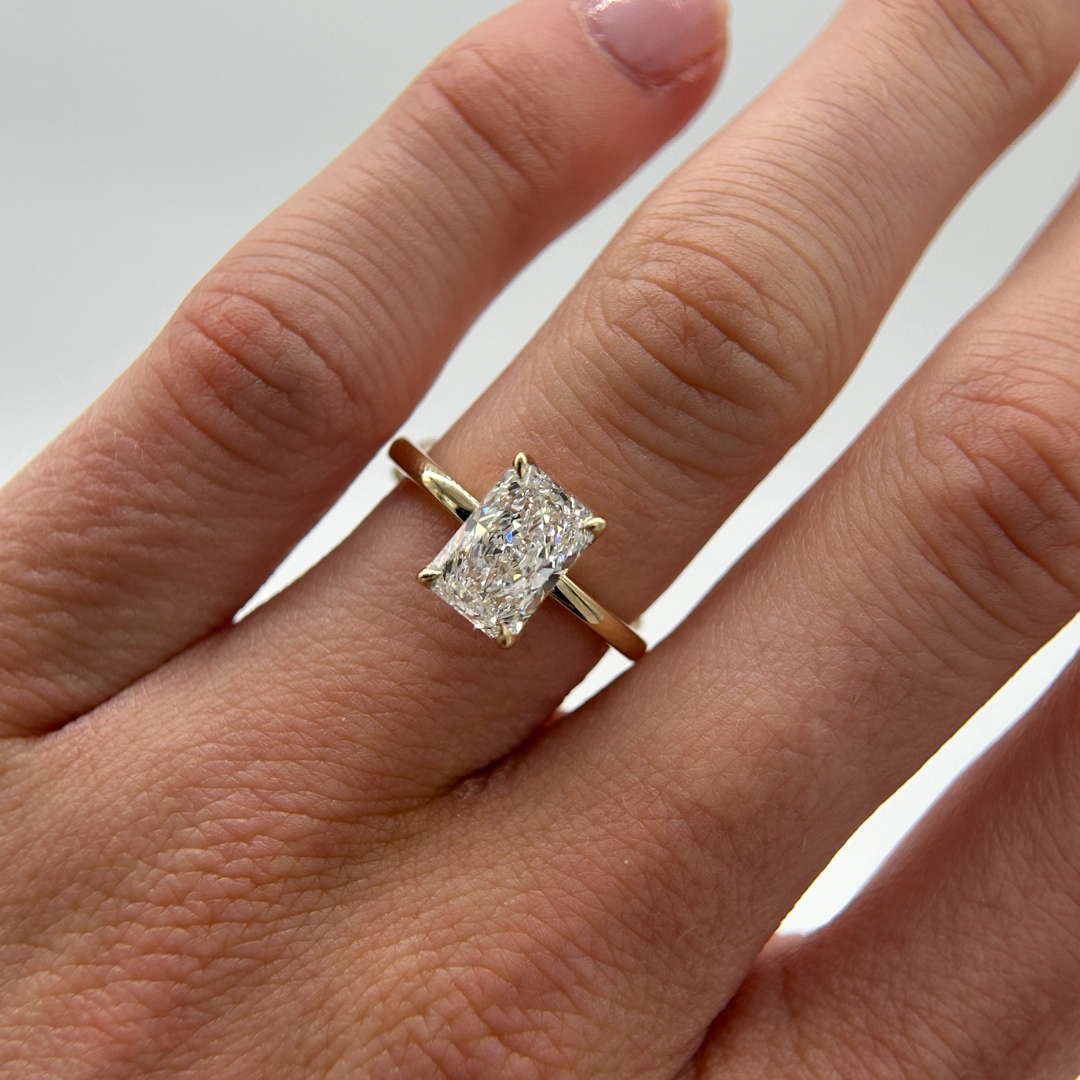 solitaire radiant cut diamond engagement ring