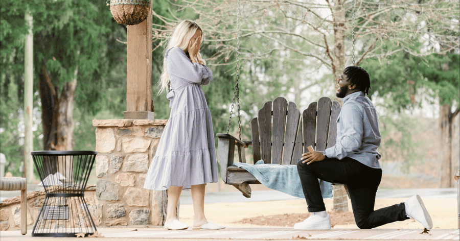 Couple_getting_engaged_with_Faithful_Platform_ring