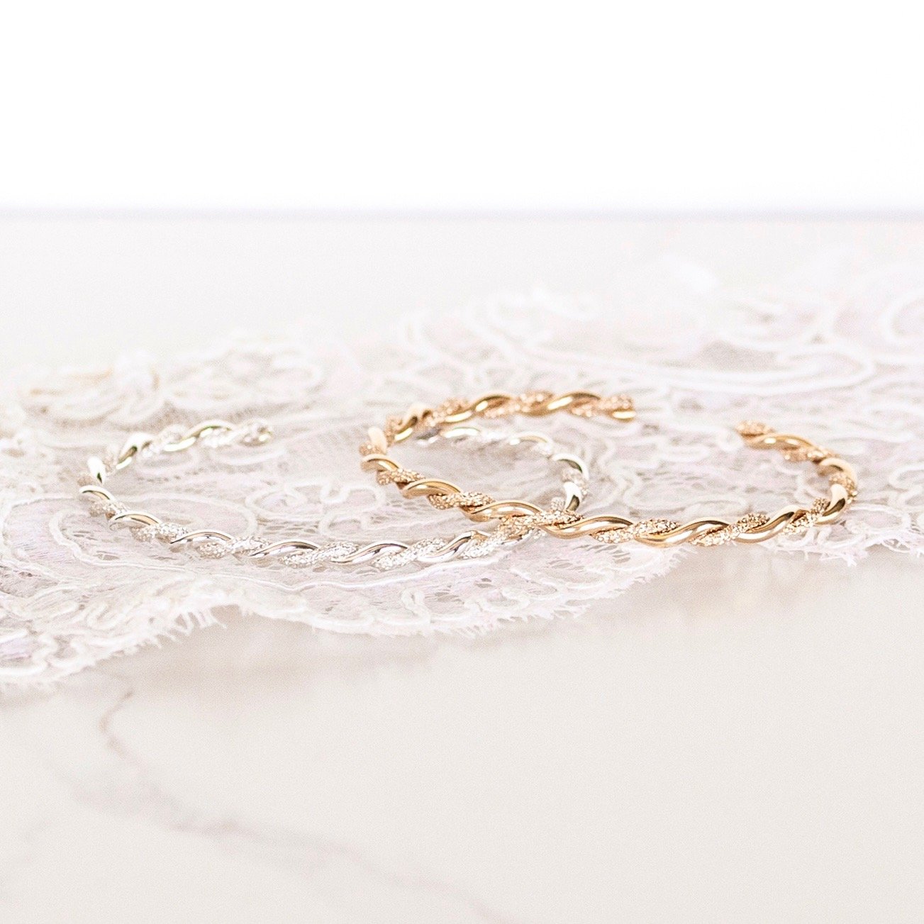 Radiant_Twist_Silver_Gold