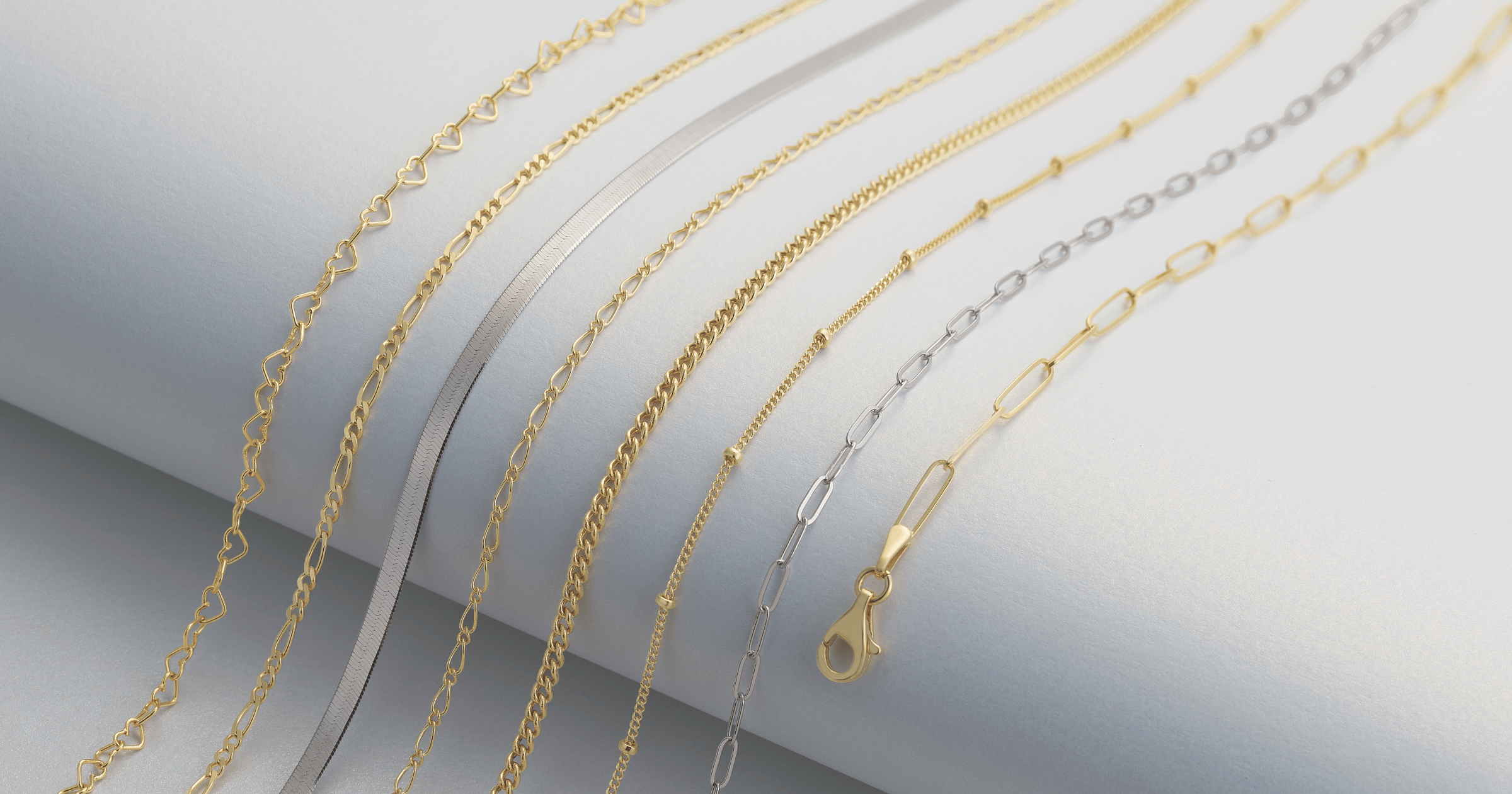 Various Yellow Gold and White Gold (or Platinum) Necklace Chains