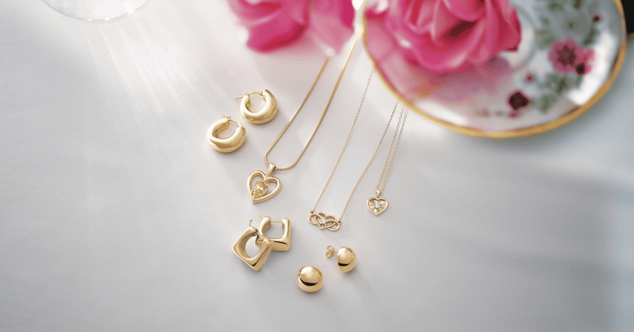 Various_Yellow_Gold_Hoop_and_Stud_Earrings_and_Heart_Necklaces