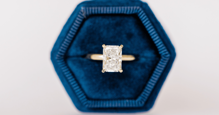 Yellow Gold Solitaire Engagement Ring set with a Radiant Cut Diamond