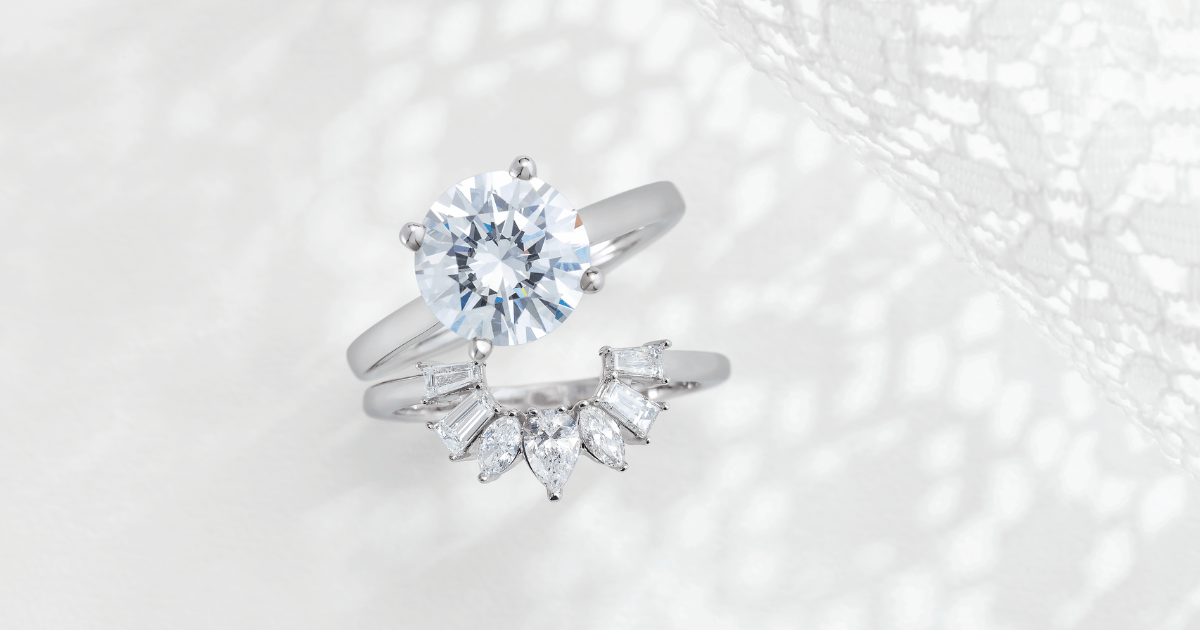 White_Gold_(or_Platinum)_Solitaire_Engagement_Ring_set_with_Round_Cut_Diamond;White_Gold_(or_Platinum)_Contour_Accented_Wedding_Band